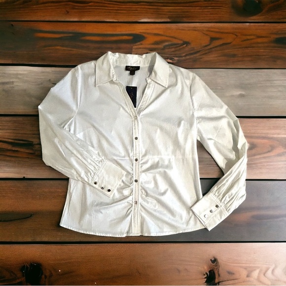 🆕THALIA & SODI - WHITE COLLAR SHIRT WITH SILVER BUTTONS! SIZE-MEDIUM - Picture 7 of 15